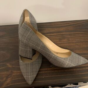 Super cute plaid heels!